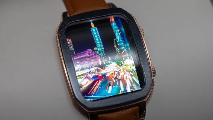 Samsung CES 2025 sergisinde dünýäde MicroLED ekranly ilkinji akylly sagady görkezdi