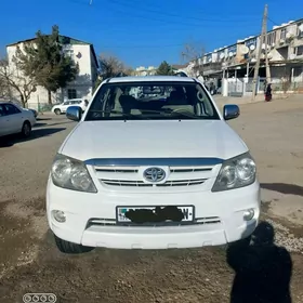 Toyota Fortuner 2006