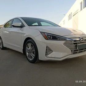 Hyundai Elantra 2020