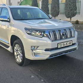 Toyota Land Cruiser Prado 2022