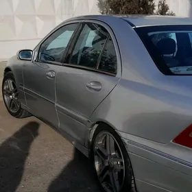 Mercedes-Benz C-Class 2003