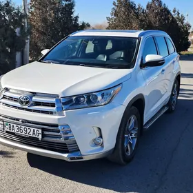 Toyota Highlander 2019