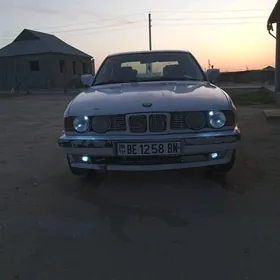 BMW 528 1990