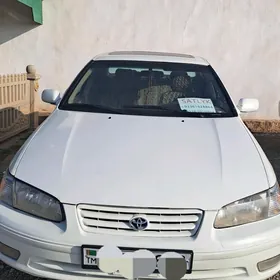 Toyota Camry 2000