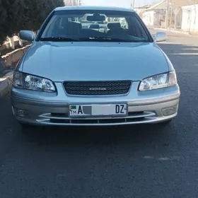 Toyota Camry 2001