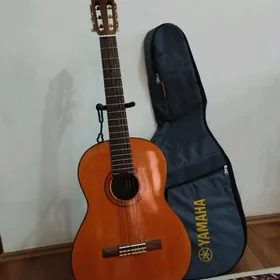 Gitara Yamaha C 70