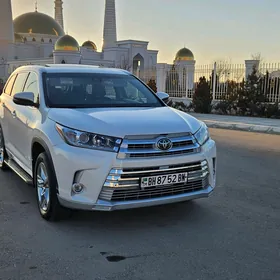 Toyota Highlander 2019