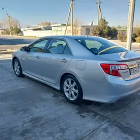 Toyota Camry 2014