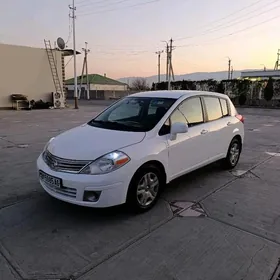 Nissan Versa 2010