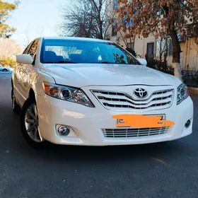 Toyota Camry 2011