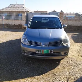 Nissan Tiida 2006