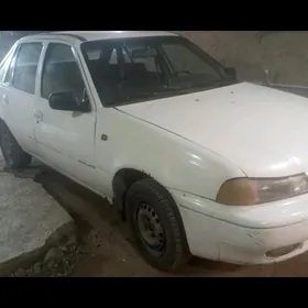 Daewoo Nexia 2001