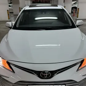 Toyota Camry 2020