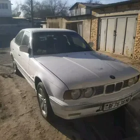 BMW 525 1990