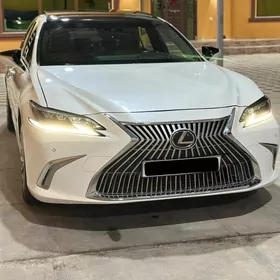 Lexus ES 350 2019