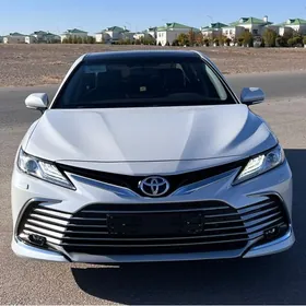 Toyota Camry 2022