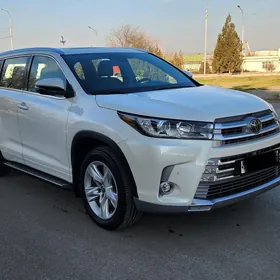 Toyota Highlander 2019