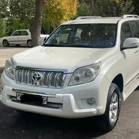 Toyota Land Cruiser Prado 2013