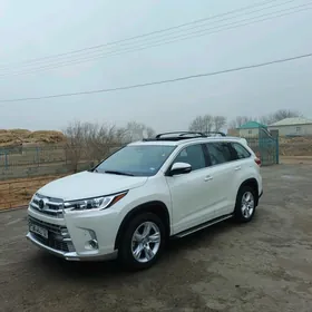 Toyota Highlander 2019