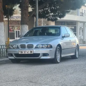 BMW E39 2000