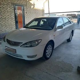 Toyota Camry 2004