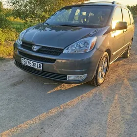 Toyota Sienna 2005