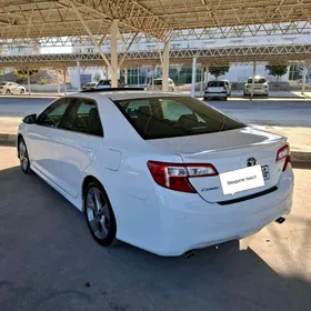 Toyota Camry 2013