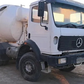 Mercedes-Benz ACTROS 3331 1997