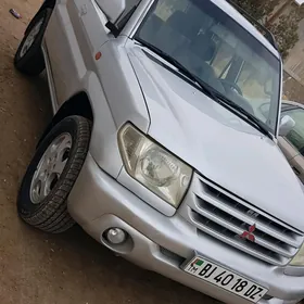 Mitsubishi Pajero 2003