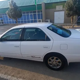 Toyota Camry 2000