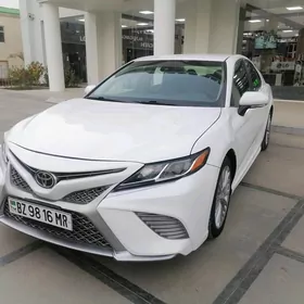 Toyota Camry 2018