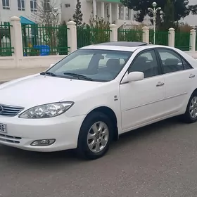 Toyota Camry 2004