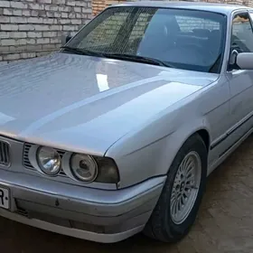 BMW 525 1990