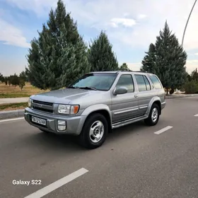 Nissan Pathfinder 1999