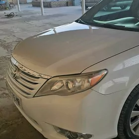 Toyota Avalon 2010