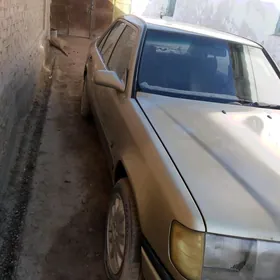 Mercedes-Benz 230E 1985