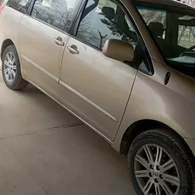 Toyota Sienna 2008