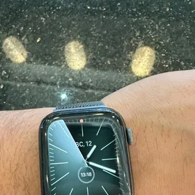 Apple watch 5 series