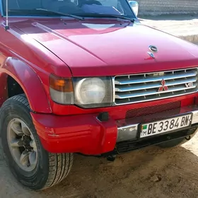 Mitsubishi Pajero 1996