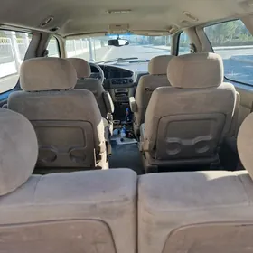 Toyota Sienna 2001