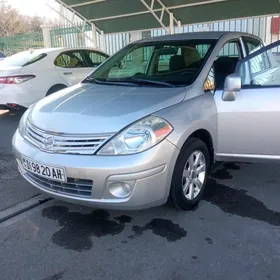 Nissan Versa 2010