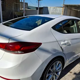 Hyundai Elantra 2018