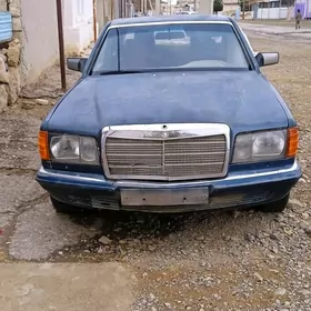 Mercedes-Benz 500SEL 1990