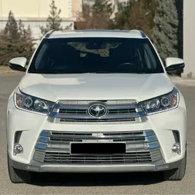 Toyota Highlander 2019