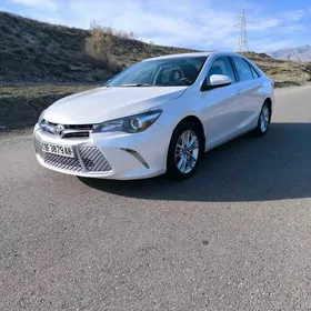 Toyota Camry 2017