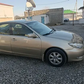 Toyota Camry 2004