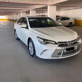 Toyota Camry 2016