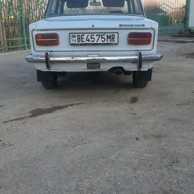 Lada 2103 1982