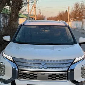 Mitsubishi Outlander 2024