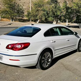 Volkswagen CC 2011